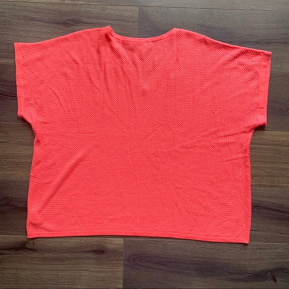 Land’s End Top - Picture 3 of 7